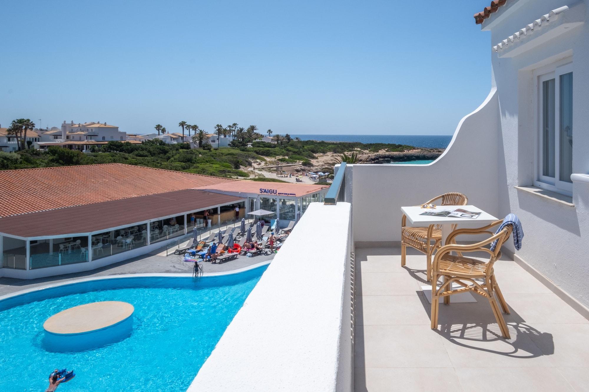 Carema Beach Menorca Cala'N Bosch (Menorca) Exterior foto
