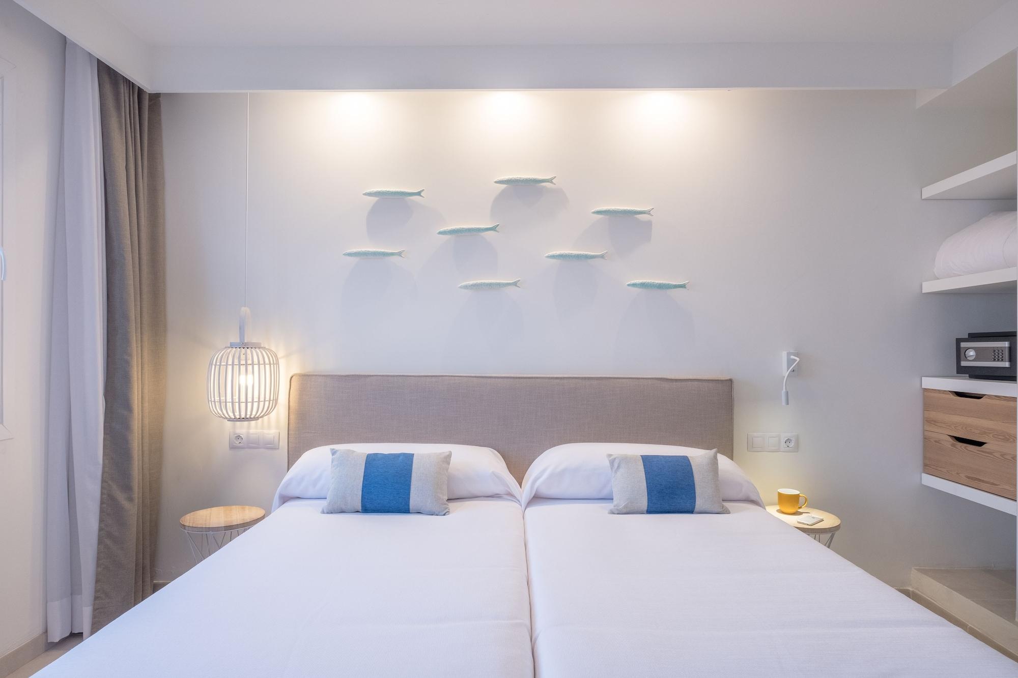 Carema Beach Menorca Cala'N Bosch (Menorca) Exterior foto